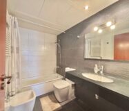 Елегантна квартира 78 кв.м на верхньому поверсі Барселони