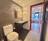 Елегантна квартира 78 кв.м на верхньому поверсі Барселони