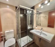 Елегантна квартира 78 кв.м на верхньому поверсі Барселони