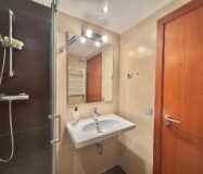 Елегантна квартира 78 кв.м на верхньому поверсі Барселони