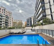 Елегантна квартира 78 кв.м на верхньому поверсі Барселони