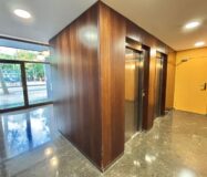 Елегантна квартира 78 кв.м на верхньому поверсі Барселони