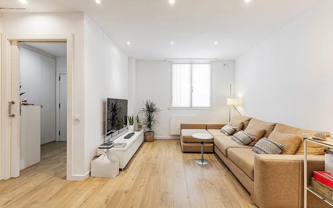 Квартира 78 кв.м з басейном у Педральбесі, Барселона