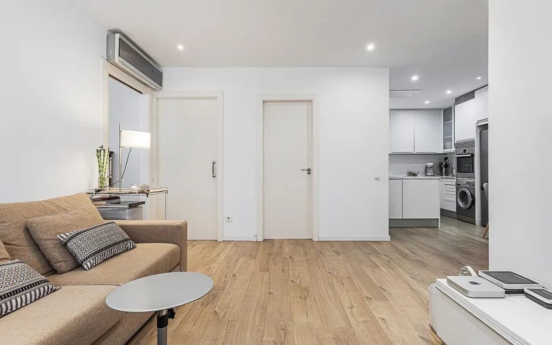 Квартира 78 кв.м з басейном у Педральбесі, Барселона