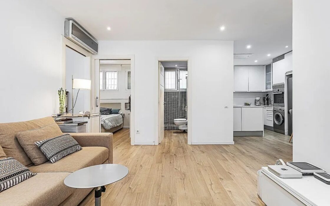 Квартира 78 кв.м з басейном у Педральбесі, Барселона