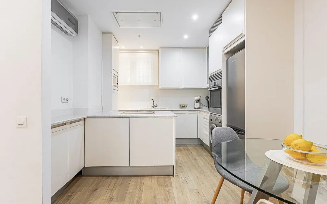 Квартира 78 кв.м з басейном у Педральбесі, Барселона