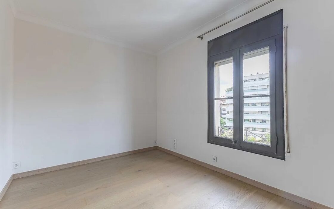 Світла квартира 170 кв.м в районі Саррія, Барселона