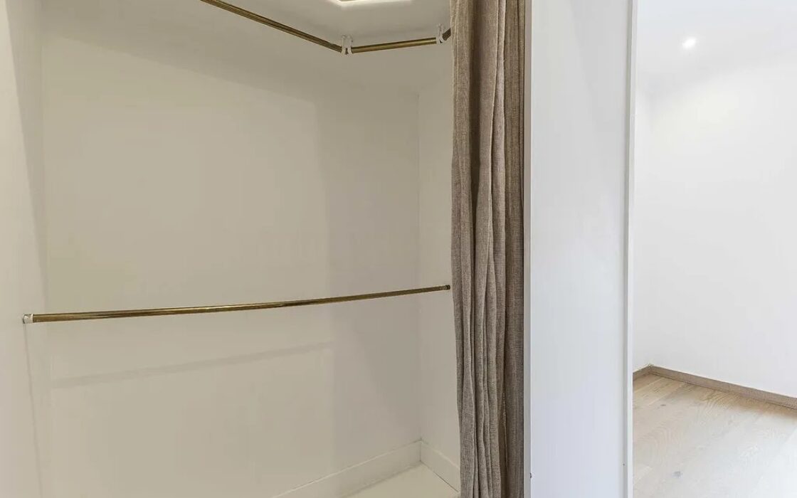 Світла квартира 170 кв.м в районі Саррія, Барселона