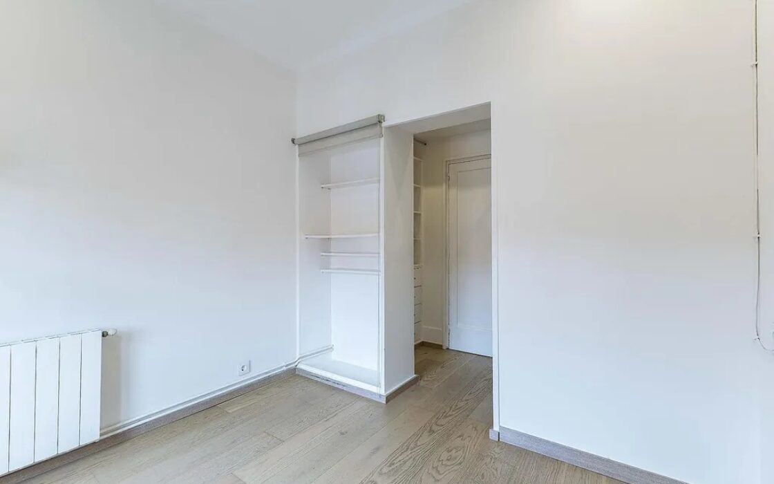 Світла квартира 170 кв.м в районі Саррія, Барселона