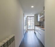 Світла квартира в Саррії з балконом та паркуванням 100 кв.м