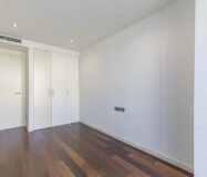 Світла квартира в Саррії з балконом та паркуванням 100 кв.м