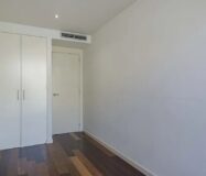 Світла квартира в Саррії з балконом та паркуванням 100 кв.м