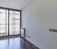 Світла квартира в Саррії з балконом та паркуванням 100 кв.м