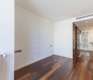 Світла квартира в Саррії з балконом та паркуванням 100 кв.м