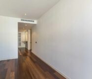 Світла квартира в Саррії з балконом та паркуванням 100 кв.м