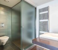 Світла квартира в Саррії з балконом та паркуванням 100 кв.м