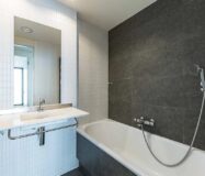 Світла квартира в Саррії з балконом та паркуванням 100 кв.м