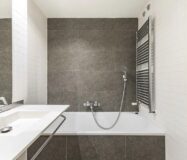 Світла квартира в Саррії з балконом та паркуванням 100 кв.м