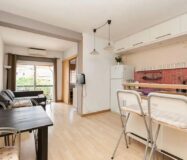 Светлая квартира с балконом в Барселоне, 110 кв.м., 3 спальни