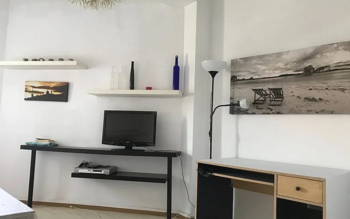 Светлая квартира с балконом в Барселоне, 110 кв.м., 3 спальни