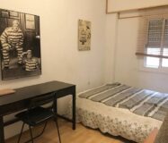 Светлая квартира с балконом в Барселоне, 110 кв.м., 3 спальни