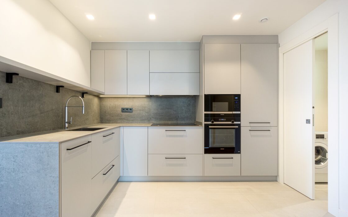 Стильная квартира с террасой в Эшампле, Барселона, 120 кв.м.