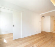 Стильная квартира с террасой в Эшампле, Барселона, 120 кв.м.