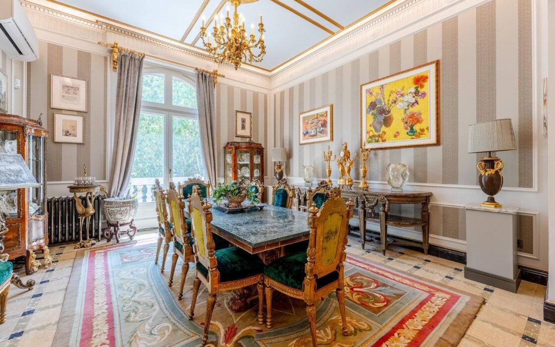 Ексклюзивна дизайнерська квартира з терасою в Барселоні 300 кв.м