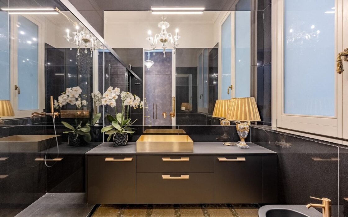 Ексклюзивна дизайнерська квартира з терасою в Барселоні 300 кв.м