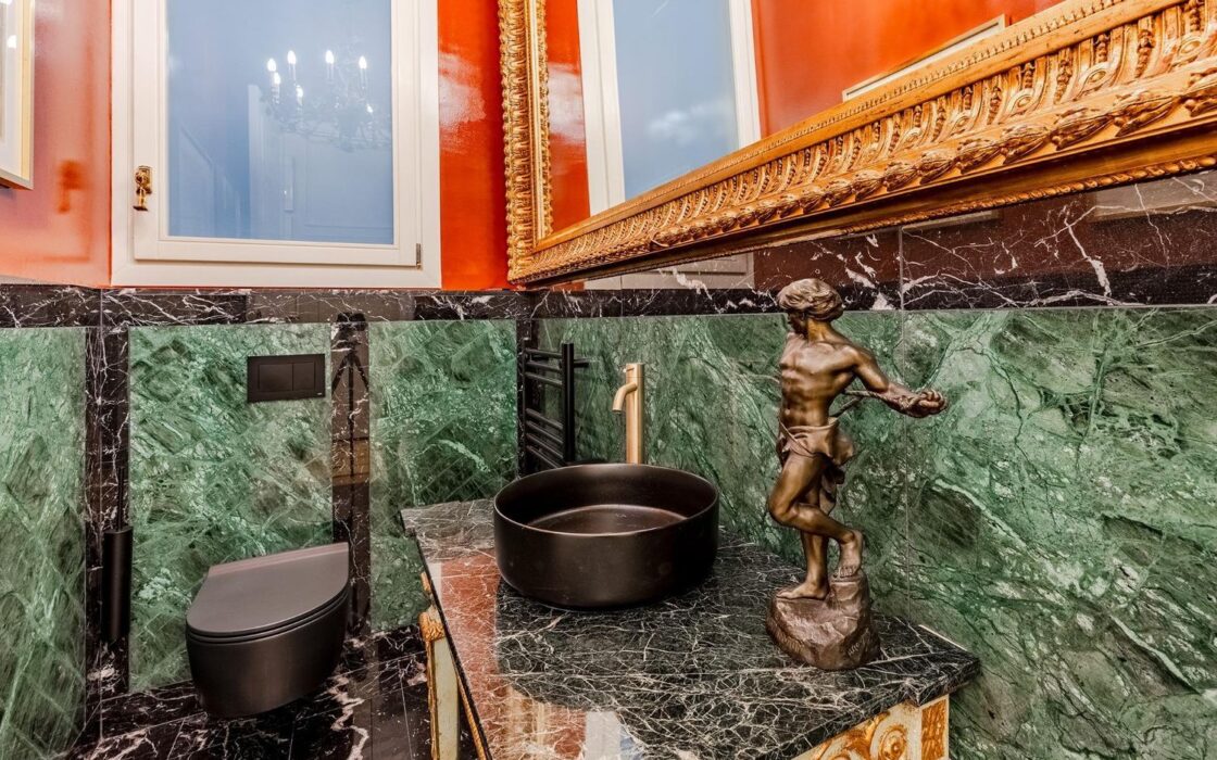 Ексклюзивна дизайнерська квартира з терасою в Барселоні 300 кв.м