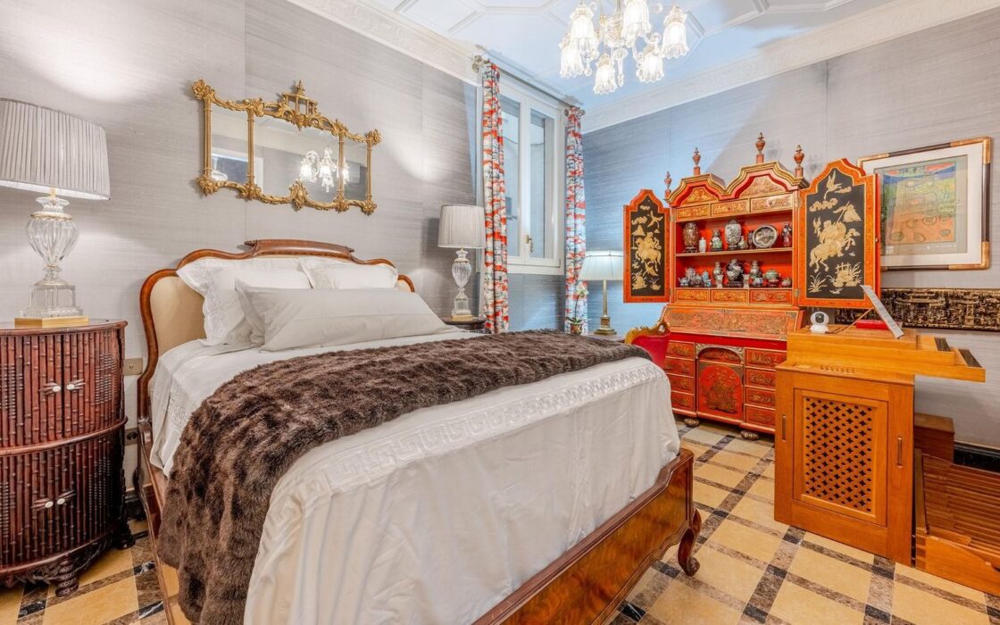 Ексклюзивна дизайнерська квартира з терасою в Барселоні 300 кв.м