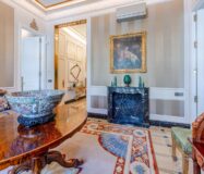 Ексклюзивна дизайнерська квартира з терасою в Барселоні 300 кв.м