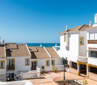 Таунхаус с видом на море в Бенальмадене 104 кв.м 3 комнаты