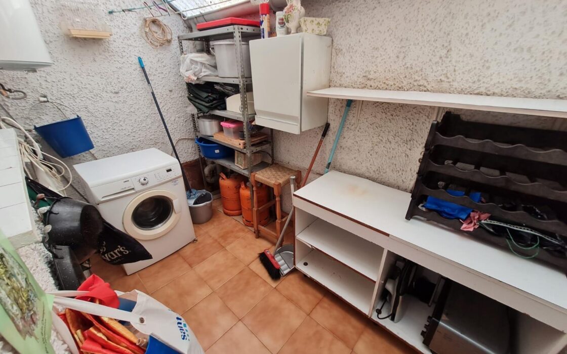 Бунгало 36 кв.м в Торревьехе с террасой у моря