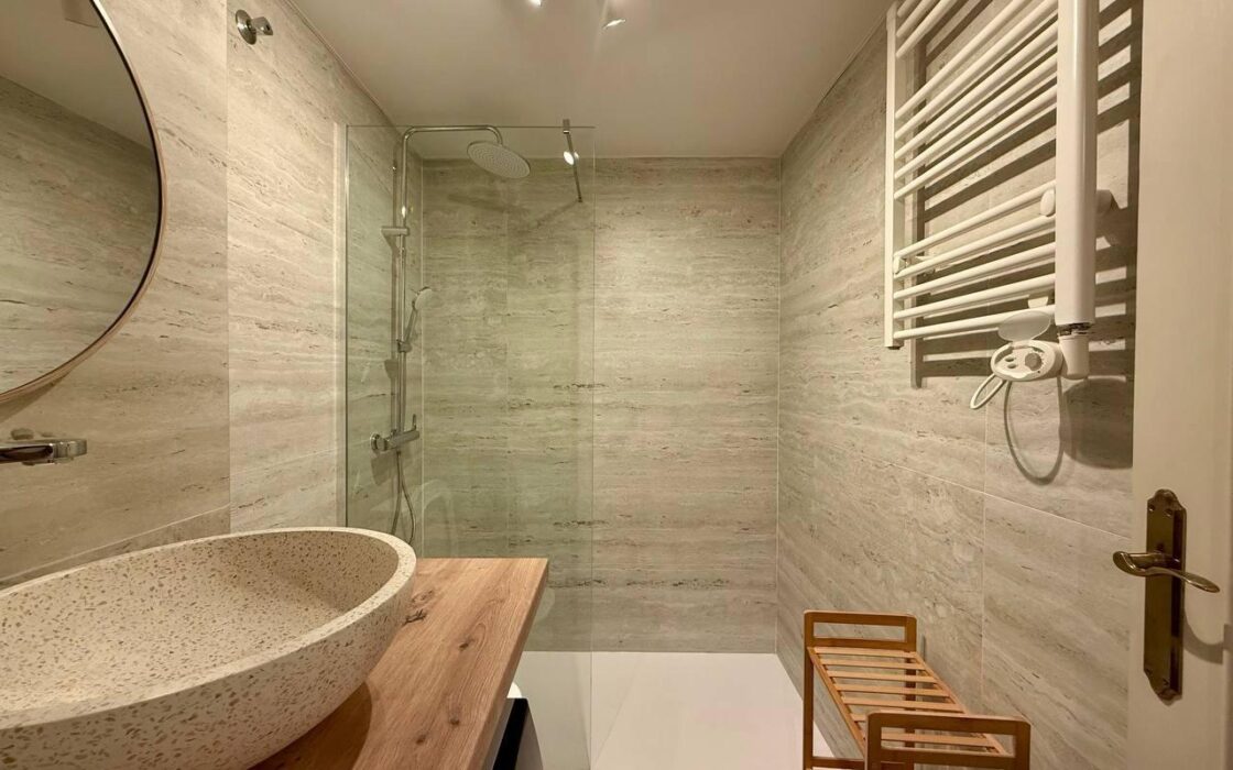 Апартаменты в Торревьехе 65 кв.м у моря с лифтом