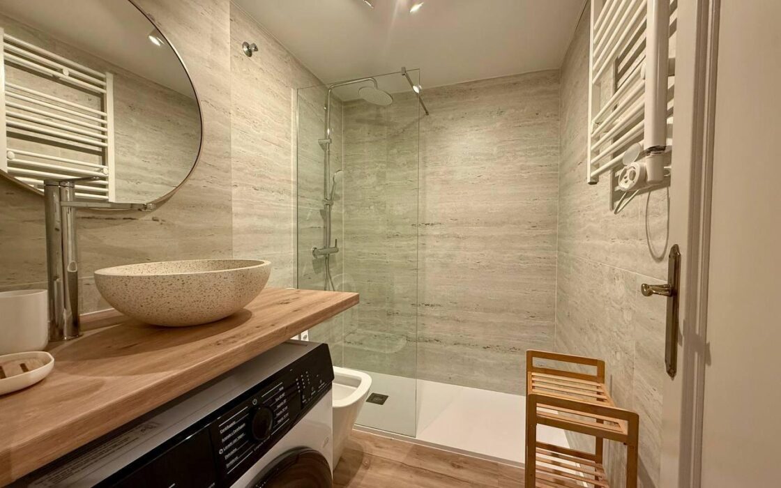 Апартаменты в Торревьехе 65 кв.м у моря с лифтом