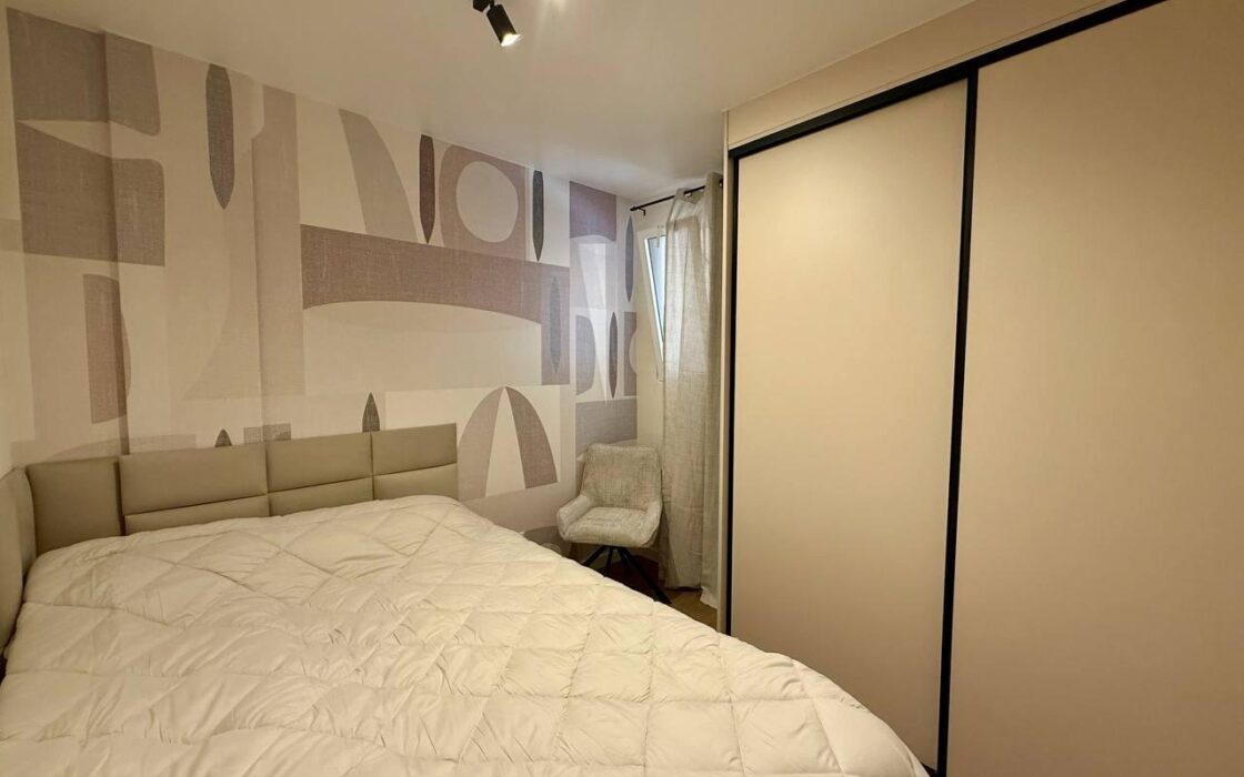 Апартаменты в Торревьехе 65 кв.м у моря с лифтом