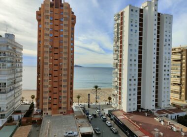 Просторная квартира в Бенидорме 100 метров от моря