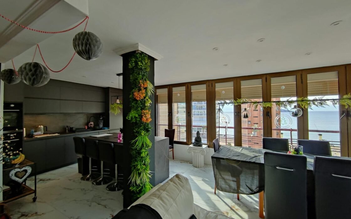 Просторная квартира в Бенидорме 100 метров от моря