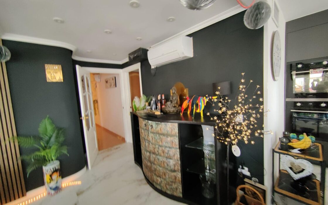 Просторная квартира в Бенидорме 100 метров от моря