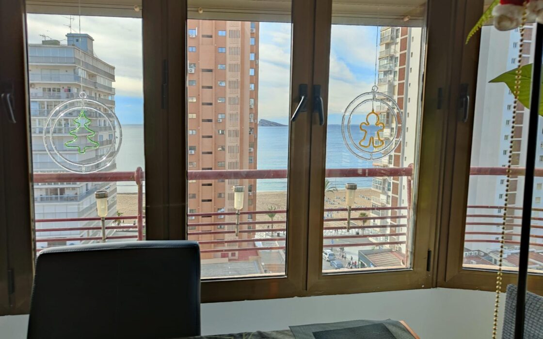 Просторная квартира в Бенидорме 100 метров от моря