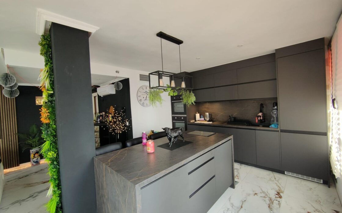 Просторная квартира в Бенидорме 100 метров от моря