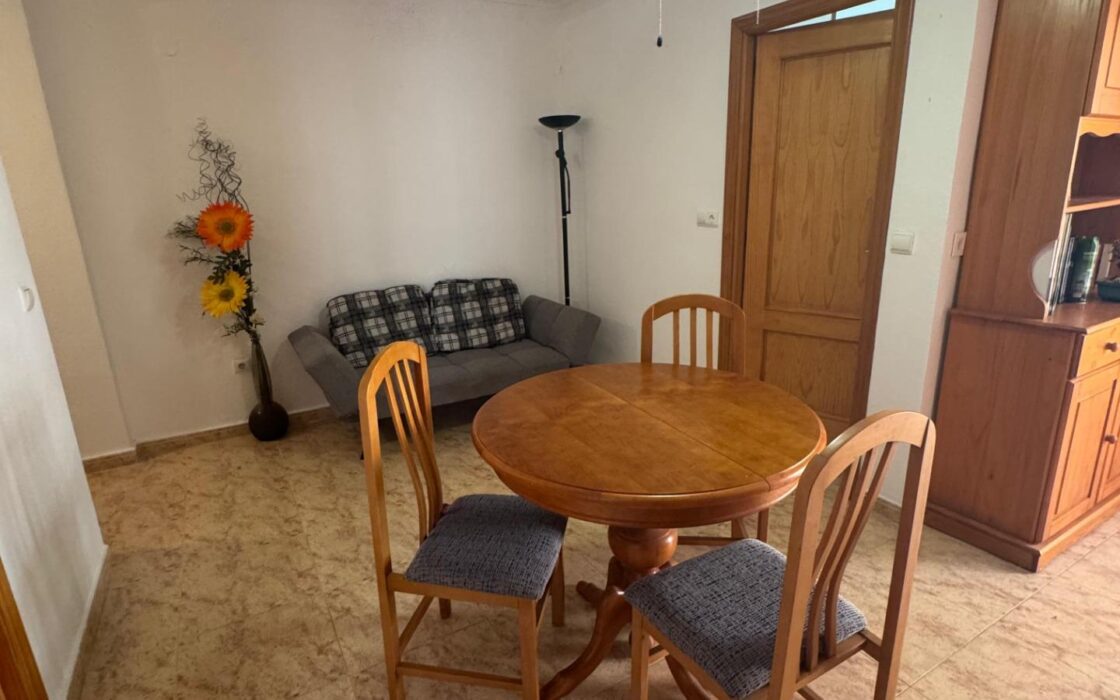 Апартаменты с террасой в Торревьехе, 57 кв.м, 3 комнаты