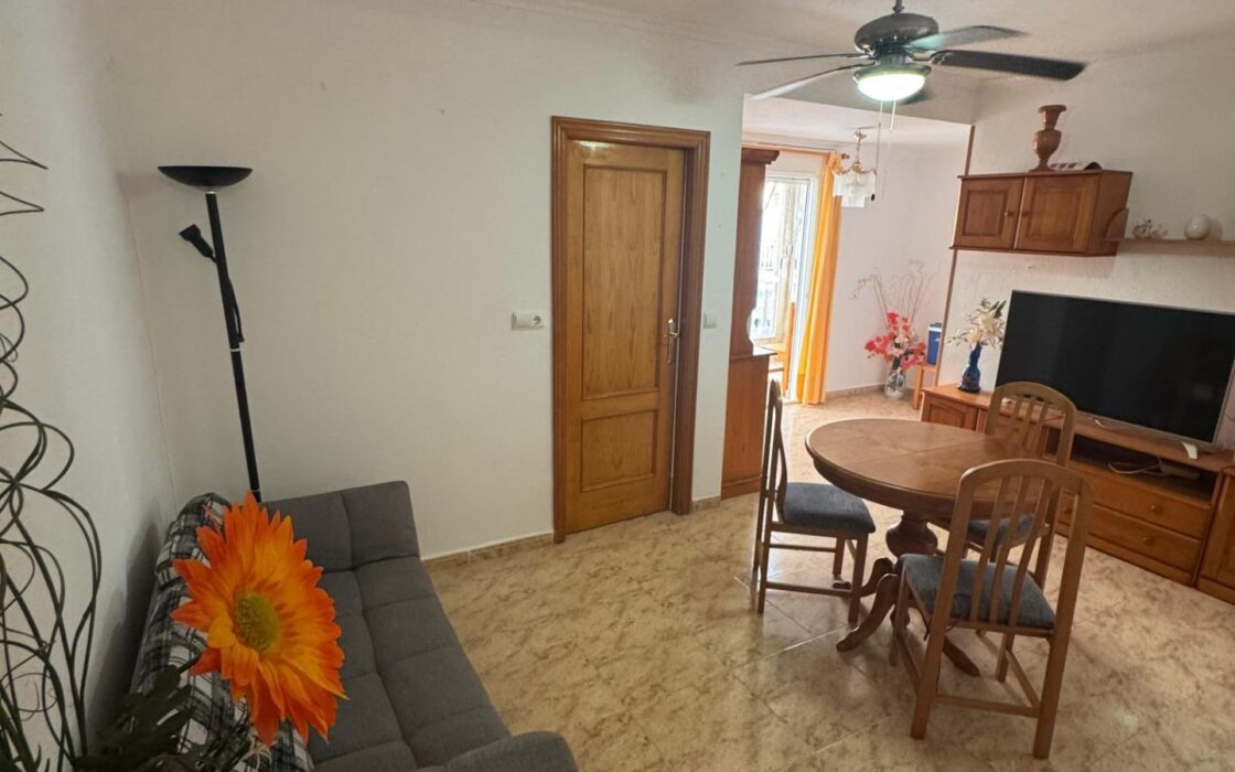 Апартаменты с террасой в Торревьехе, 57 кв.м, 3 комнаты