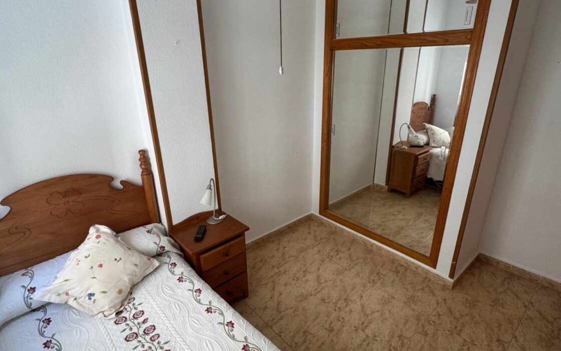 Апартаменты с террасой в Торревьехе, 57 кв.м, 3 комнаты