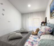 Бунгало з 2 спальнями та терасою в Коста Бланка 49 кв.м