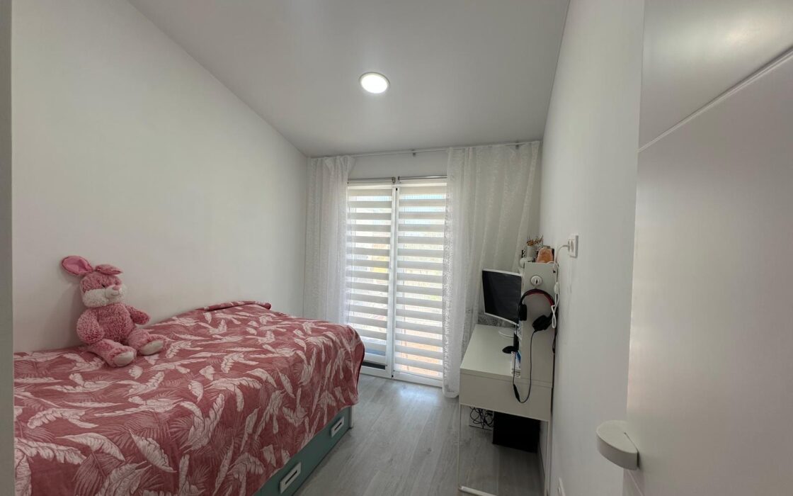 Бунгало з 2 спальнями та терасою в Коста Бланка 49 кв.м