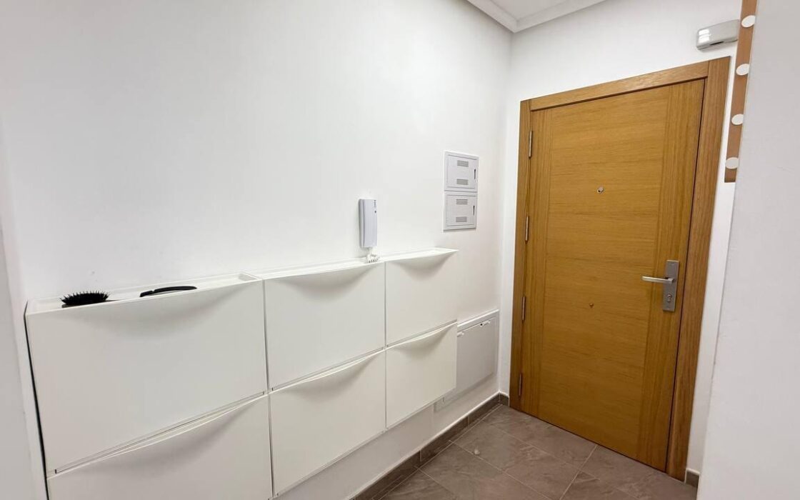 Эксклюзивные апартаменты в Торревьехе с террасой 54 кв.м