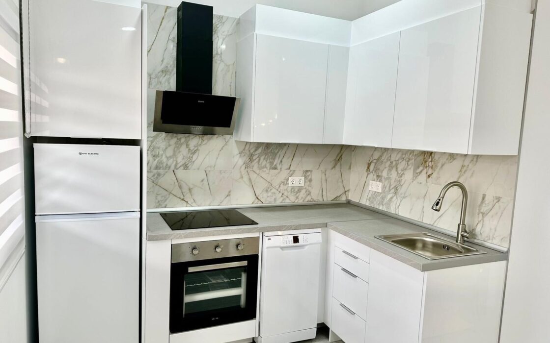 Бунгало з 2 спальнями та терасою в Коста Бланка 49 кв.м