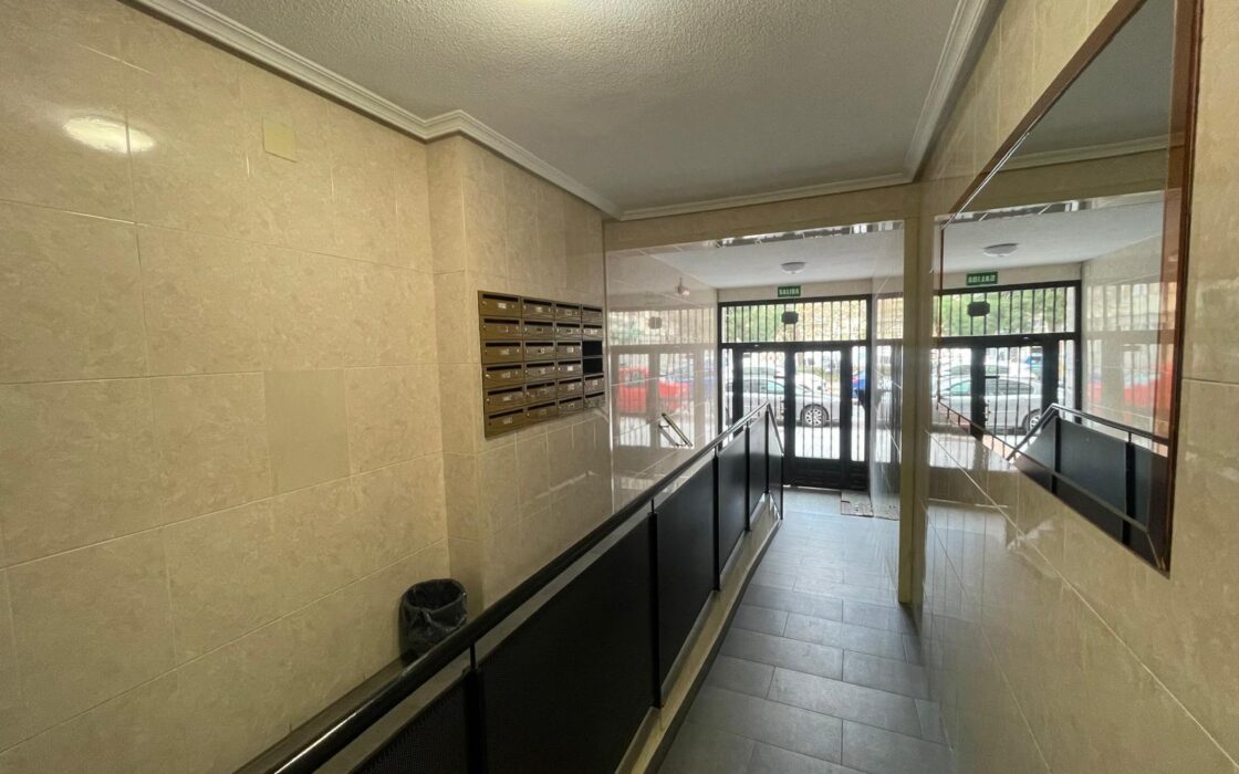 4-комнатная квартира в Алькорконе с террасой 72 кв.м